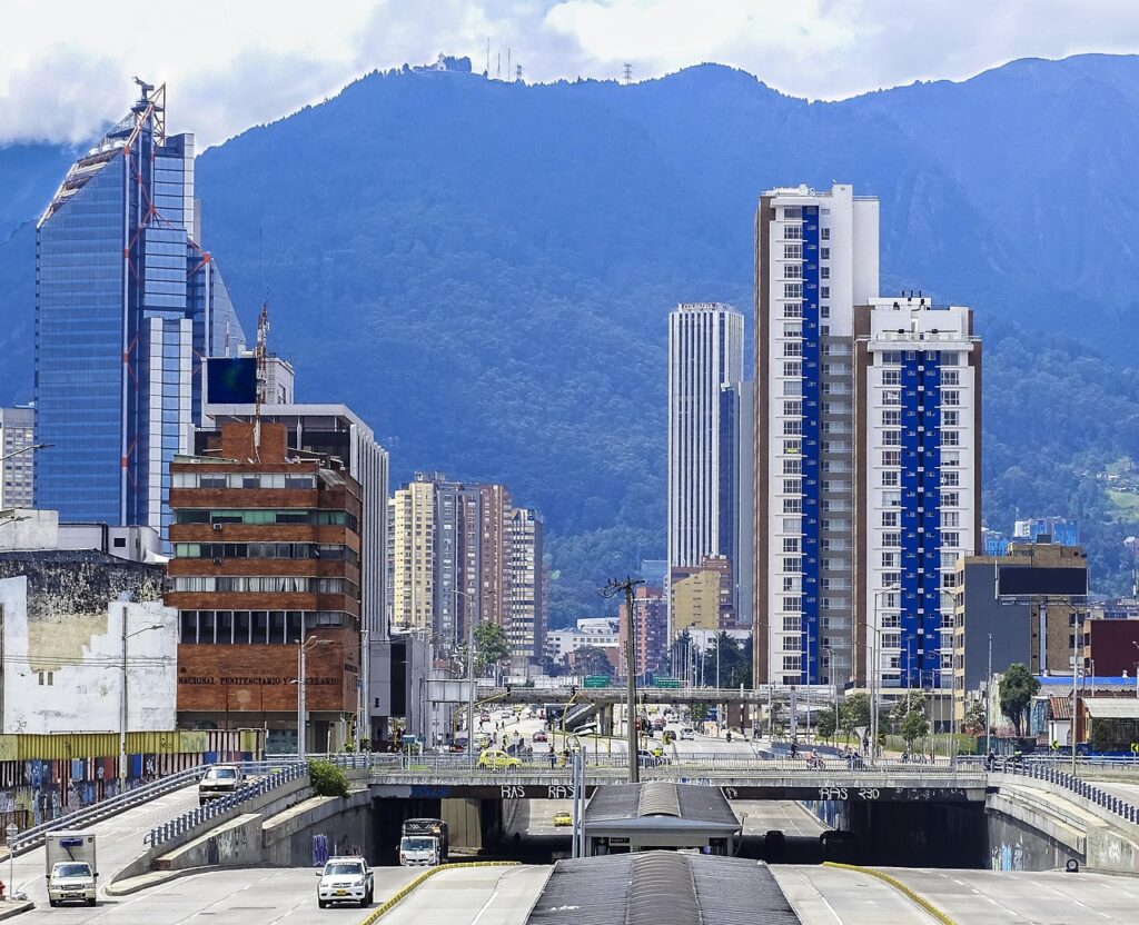 the Centro Politécnico Superior: A Hub